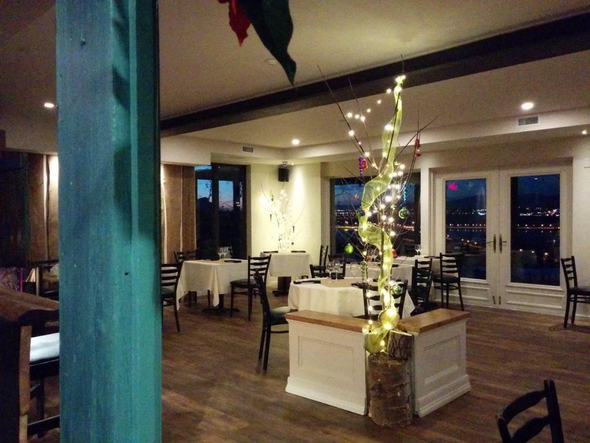 Les Ancetres Auberge & Restaurant St-Pierre-de-l'Île-d'Orléans Exteriör bild